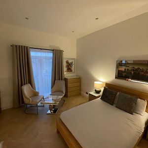 Hendham House